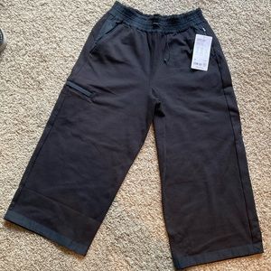 Athleta Triumph Wide Leg Crop Pant, size Small